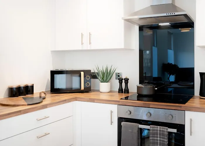 Luxury 2Br In Media City